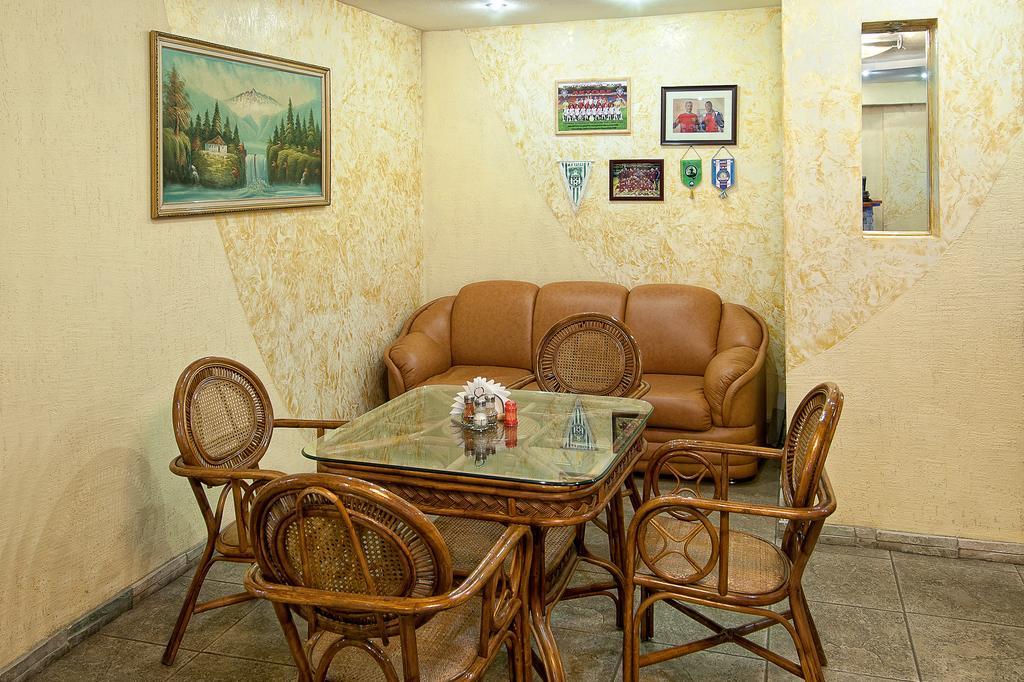 Hotel Edem Karaganda Luaran gambar