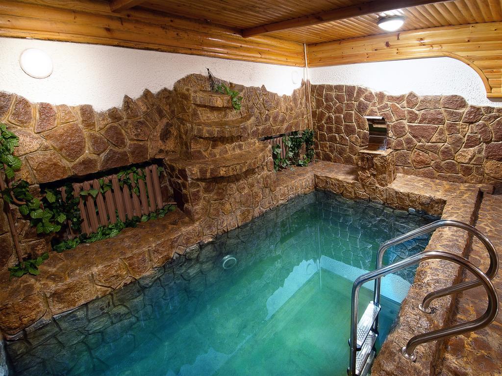 Hotel Edem Karaganda Luaran gambar