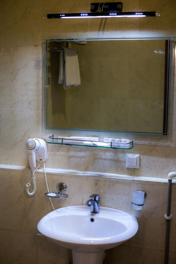 Hotel Edem Karaganda Luaran gambar
