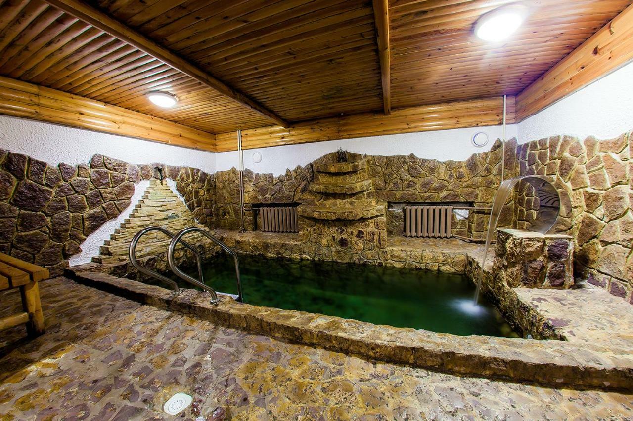 Hotel Edem Karaganda Luaran gambar