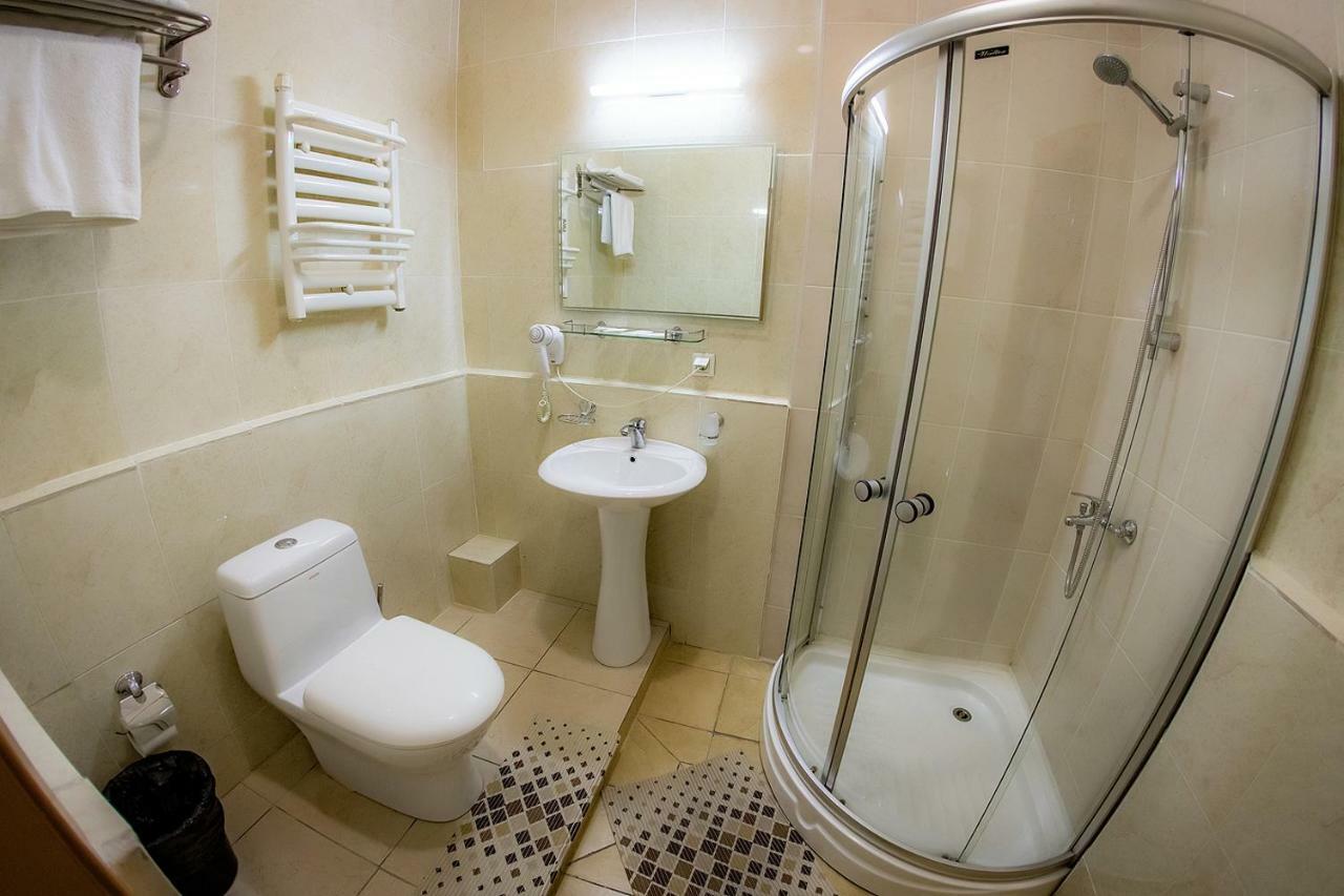 Hotel Edem Karaganda Luaran gambar