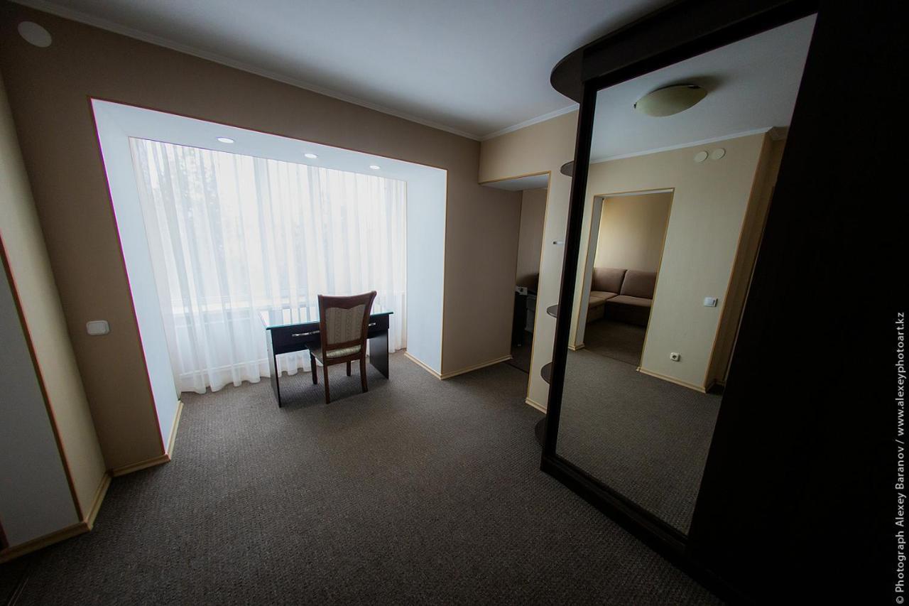 Hotel Edem Karaganda Luaran gambar