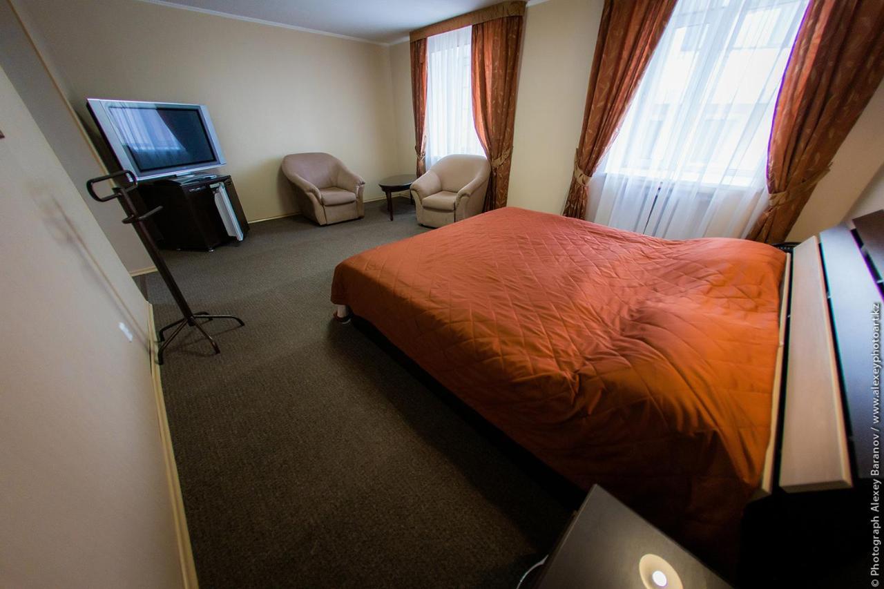 Hotel Edem Karaganda Luaran gambar